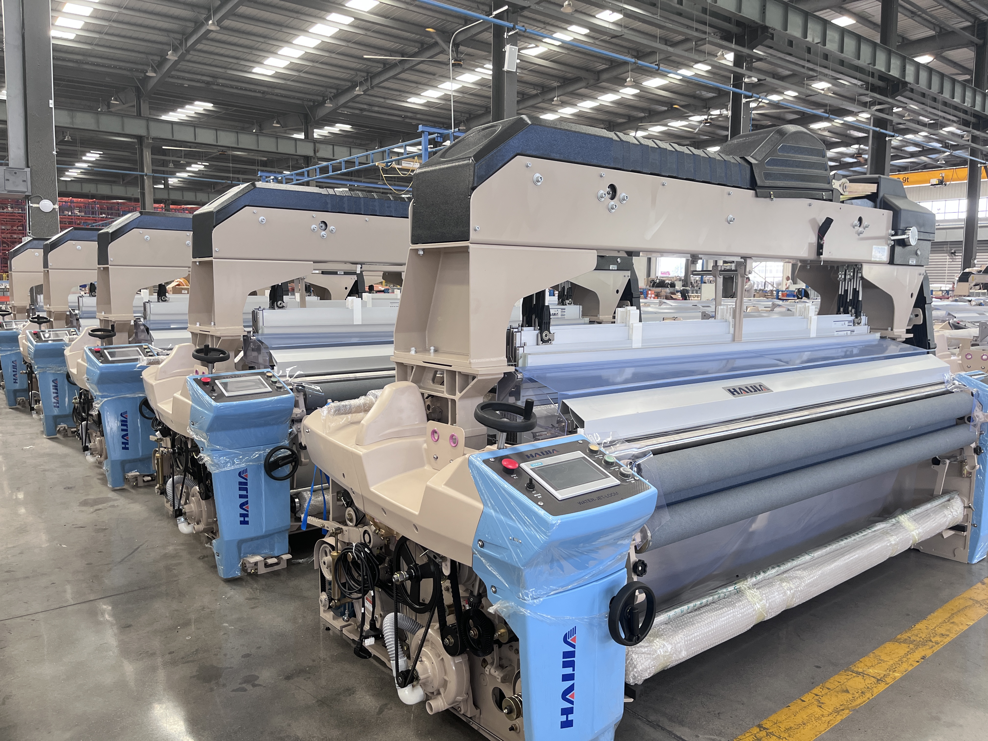 Energy Saving Water Jet HW-3883 Shuttle Less Loom
